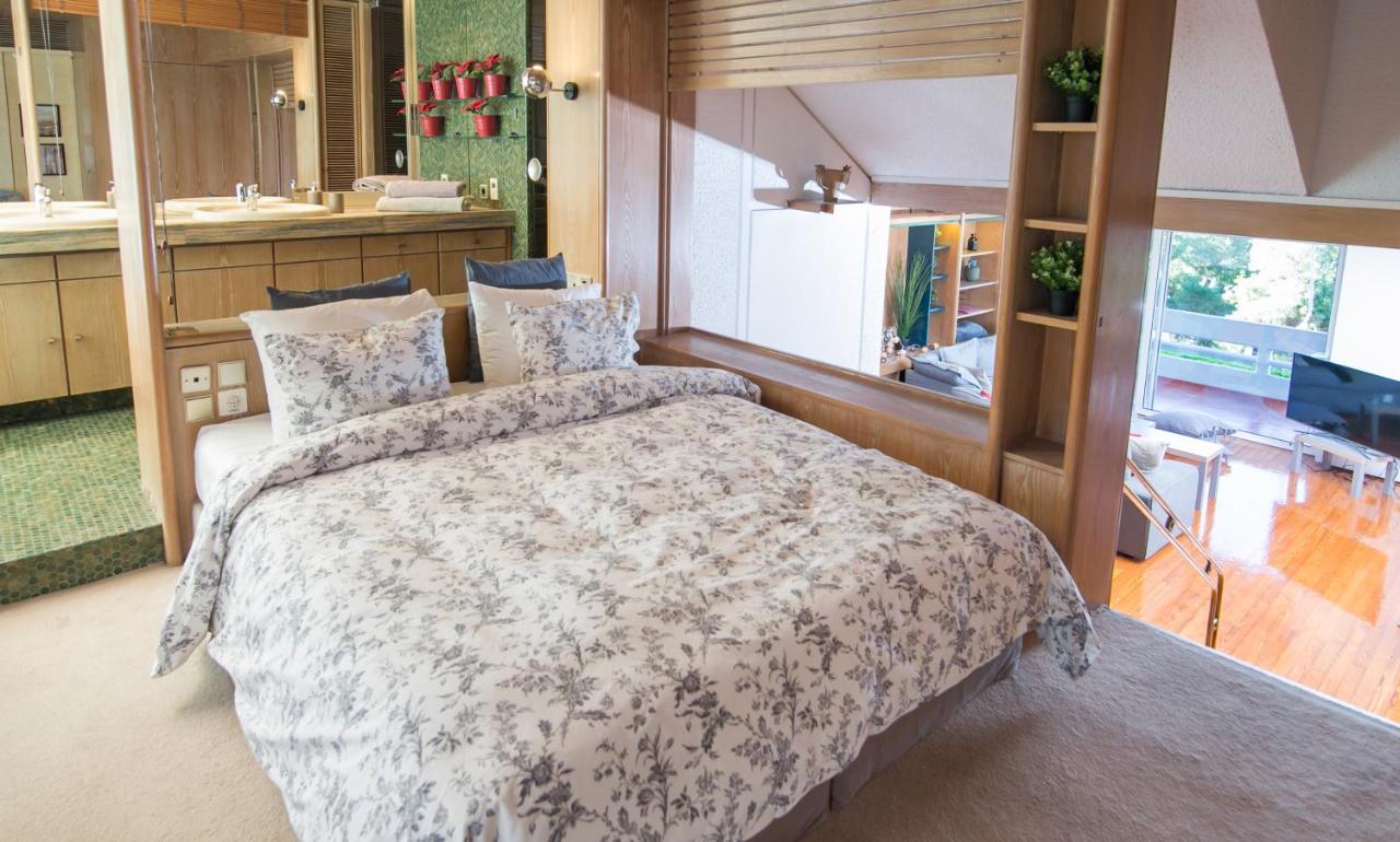One-Of-A-Kind Athens Riviera Apartment Esterno foto